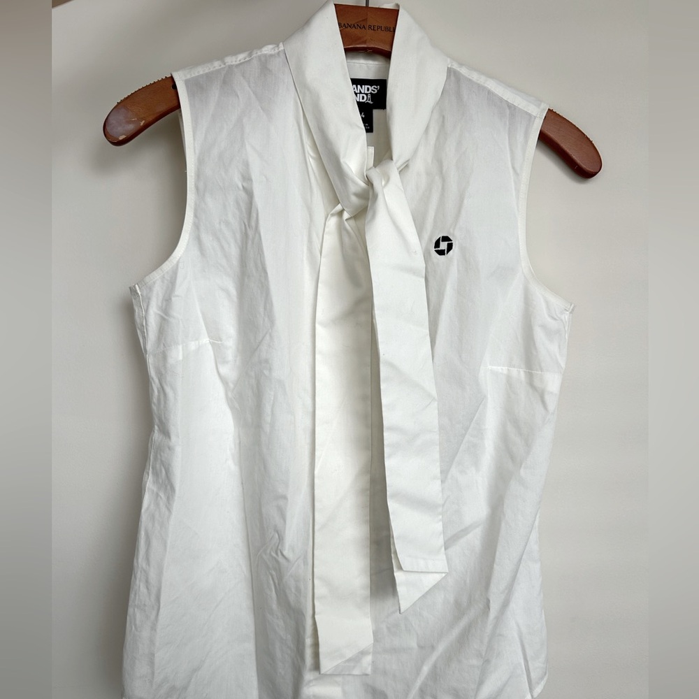 Land's End Chase Bank Uniform Cream Neck-Tie Sleeveless Top